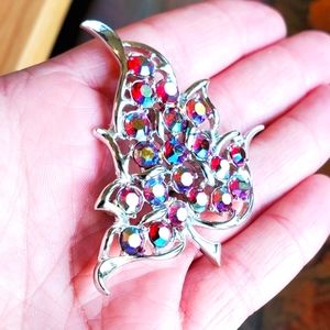 STUNNING Sarah Coventry Brooch aroura borealis